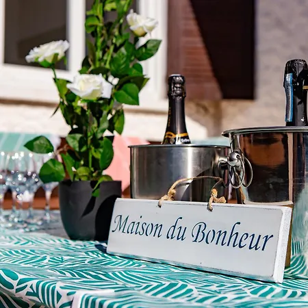La Maison Du Bonheur 30 Personnes Avec Piscines Chauffees Holiday home Ares