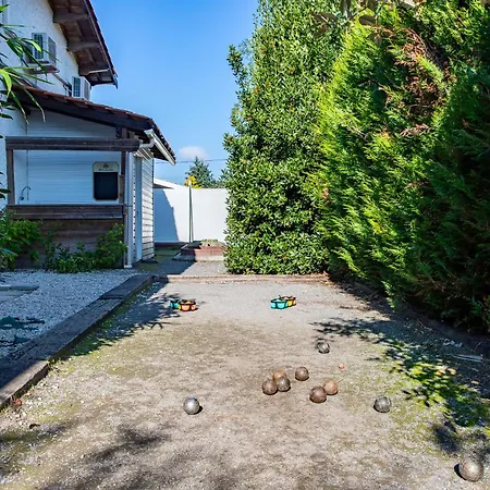 La Maison Du Bonheur 30 Personnes Avec Piscines Chauffees Ares