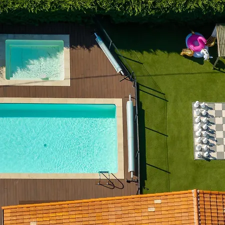 Feriehus La Maison Du Bonheur 30 Personnes Avec Piscines Chauffees *