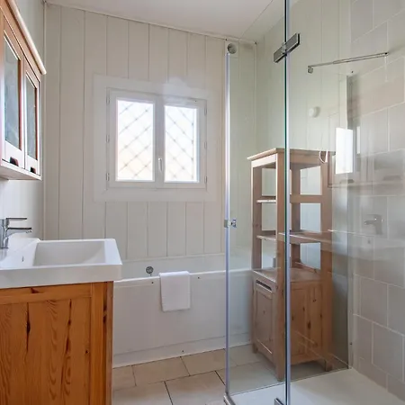 La Maison Du Bonheur 30 Personnes Avec Piscines Chauffees 別荘 アレ