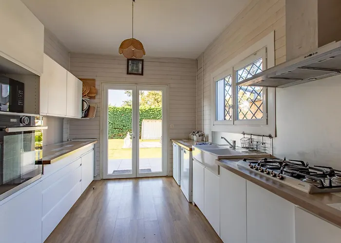 La Maison Du Bonheur Arés 30 Personnes Avec Piscines Chauffées * Ares