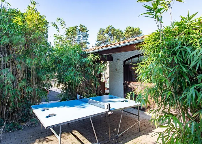 La Maison Du Bonheur Arés 30 Personnes Avec Piscines Chauffées Hébergement de vacances